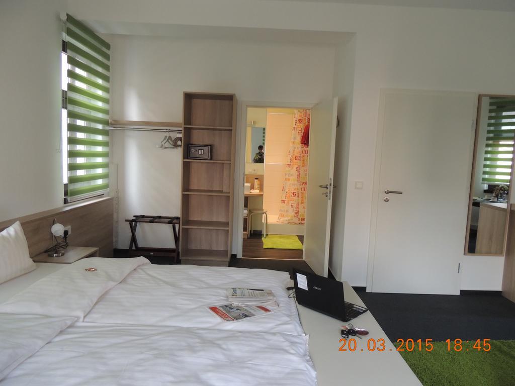 Ratsstube Blasius Hotel Merzig Room photo